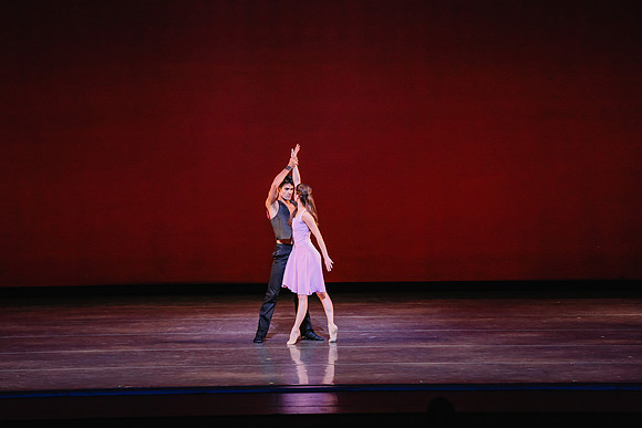 20170112_Carousel_Pas_de_Deux_Wide_DR_MCB_Arsht_9C7C3743