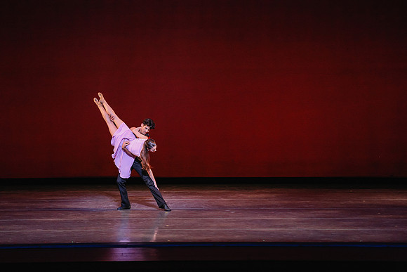 20170112_Carousel_Pas_de_Deux_Wide_DR_MCB_Arsht_9C7C3808