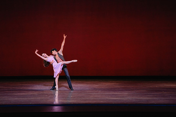 20170112_Carousel_Pas_de_Deux_Wide_DR_MCB_Arsht_9C7C3817