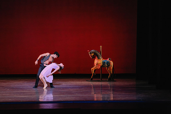 20170112_Carousel_Pas_de_Deux_Wide_DR_MCB_Arsht_9C7C3832