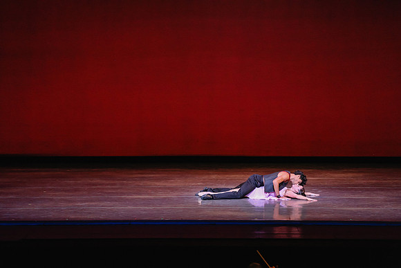 20170112_Carousel_Pas_de_Deux_Wide_DR_MCB_Arsht_9C7C4084