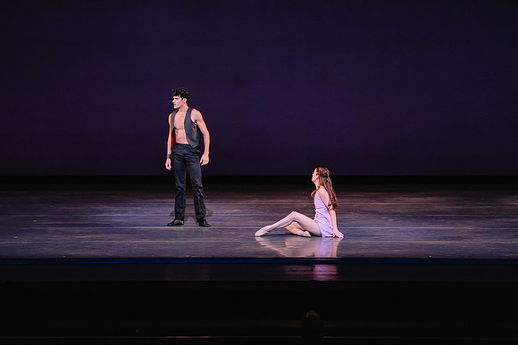 20170112_Carousel_Pas_de_Deux_Wide_DR_MCB_Arsht_9C7C4107
