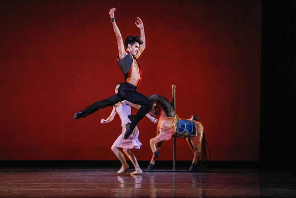 20170112_Carousel Pas de Deux_DR_MCB_Arsht_73A4898