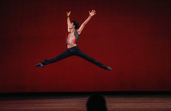 20170112_Carousel Pas de Deux_DR_MCB_Arsht_73A4926