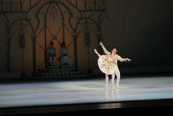 20141223_Nutcracker_ARTC_Pasdedeux_AL1B5755