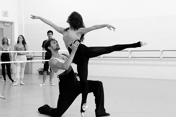 6048_DG_Rehersal_09272011_Ballet_FL_IMG_6052