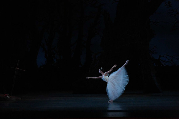20161020_MCB_Giselle_Act2_DRNN_Arsht_9C7C0102