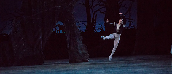 20161022_MCB_Giselle_Act2_2Cast_Tricia_Arsht_73A0235