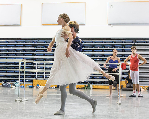 20161013_MCB_Giselle_Act1_Rehersal_Studio9C7C0068