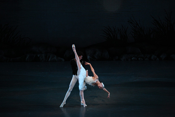 20151114_Swan_Lake_George_Balanchine_Kravis_IMG_6809
