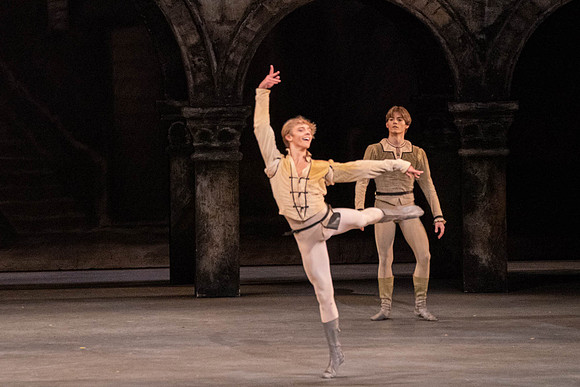 20221023_Romeo_And_Juliet_3_Cast_DSC0491