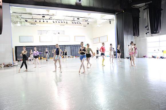 20150312_MCB_Raymonda_Variations_Studio_Arnold_9C7C6317