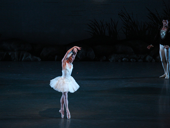 20151114_Swan_Lake_George_Balanchine_Kravis_IMG_6785