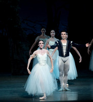 20161022_MCB_Giselle_Act2_2Cast_Tricia_Arsht_73A0995