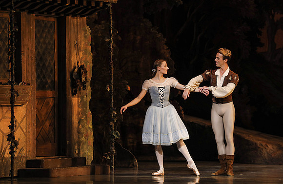 20161020_MCB_Giselle_Act1_DRDA_Arsht_73A3519