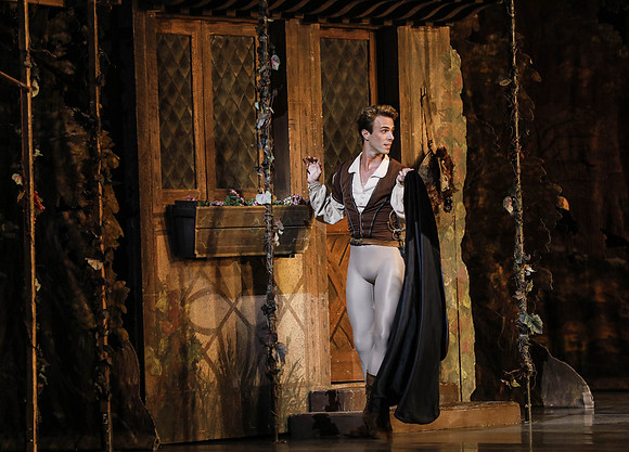 20161020_MCB_Giselle_Act1_DRDA_Arsht_73A3403