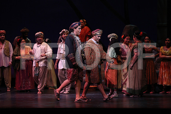 20150226_The_Pearl_Fisher_Act_29C7C0703