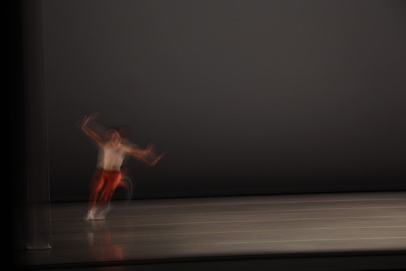 20170113_Glass_Motion_Blur_Samantha_PR_9C7C2223