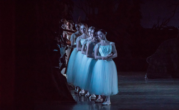 20161022_MCB_Giselle_Act2_2Cast_Tricia_Arsht_73A0450