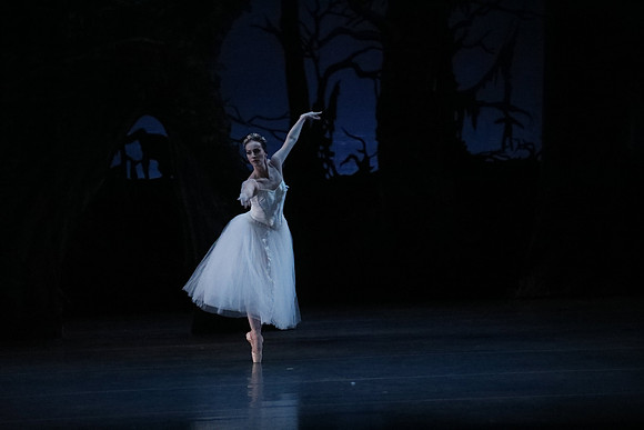 20161023_MCB_Giselle_Act2_3Cast_Jennifer_Laurent_Arsht__73A5009