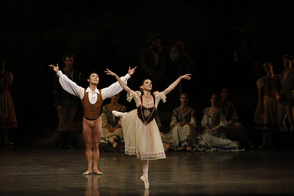 20161023_MCB_Giselle_Act1_3Cast_Jennifer_Laurent_Arsht__73A3047