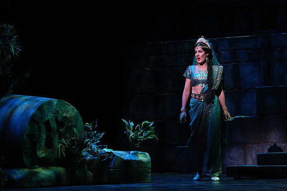 20150226_The_Pearl_Fisher_Act_39C7C1772