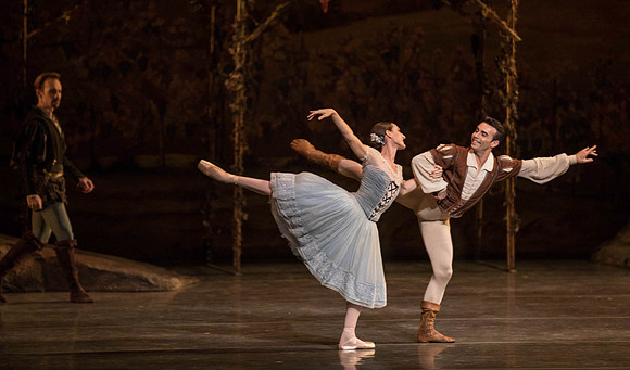 20161022_MCB_Giselle_Act1_2Cast_Tricia_Arsht_Arsht_73A5921