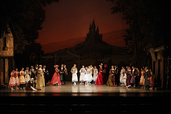 20161020_MCB_Giselle_Act1_2Cast_DR_No Makeup_Arsht_75A00099