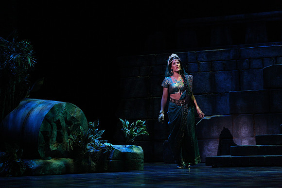 20150226_The_Pearl_Fisher_Act_39C7C1769