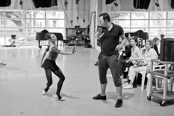 7065B_DG_Studio_Rehersal_Synphonic_Dance_Alexie_Ratmansky_MCB_FL_AL1B8183