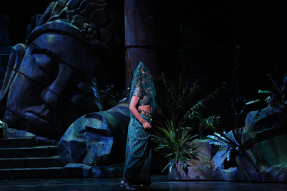 20150226_The_Pearl_Fisher_Act_39C7C1718
