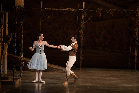 20161022_MCB_Giselle_Act1_2Cast_Tricia_Arsht_Arsht_73A5801