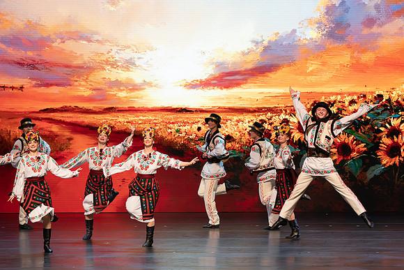20241026_-Bukovynian Folk dance__DSC1401-Enhanced-NR