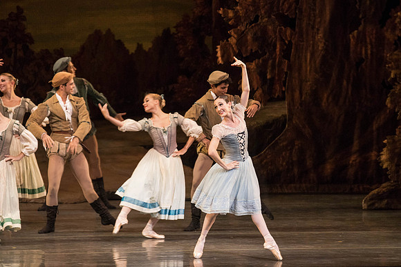 20161022_MCB_Giselle_Act1_2Cast_Tricia_Arsht_Arsht_73A6268