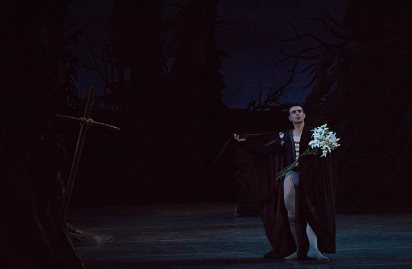 20161022_MCB_Giselle_Act2_2Cast_Tricia_Arsht_73A1001