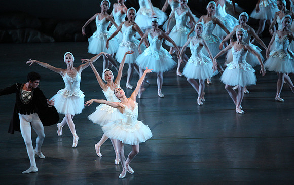 20151114_Swan_Lake_George_Balanchine_Kravis_IMG_6550
