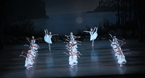 20151114_Swan_Lake_George_Balanchine_Kravis_IMG_6661