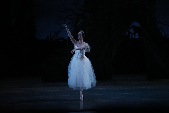 20161023_MCB_Giselle_Act2_3Cast_Jennifer_Laurent_Arsht__73A4996