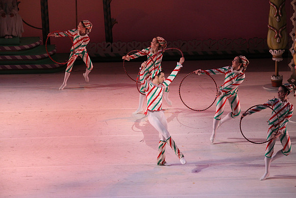 20141229_Nutcracker_WPB_Hoops_CG3P1408