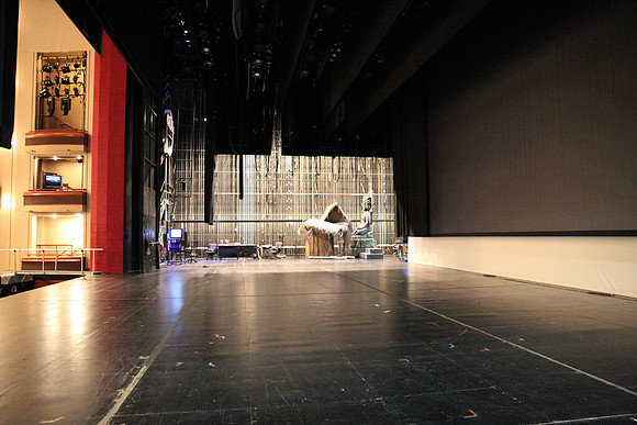 20150226_The_Pearl_Fisher_Backstage_Props_9C7C0370