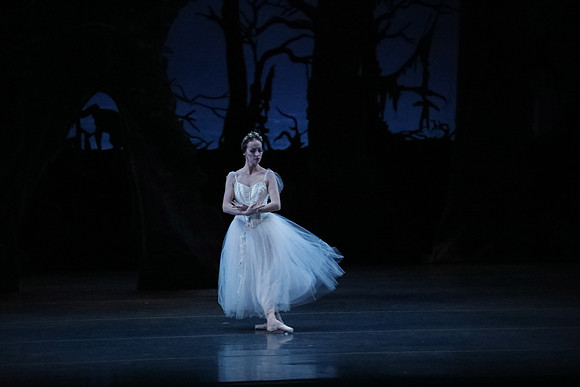 20161023_MCB_Giselle_Act2_3Cast_Jennifer_Laurent_Arsht__73A4952