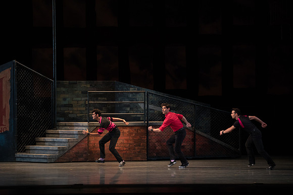 20180111_West_Side_Story_Suite_73A7184