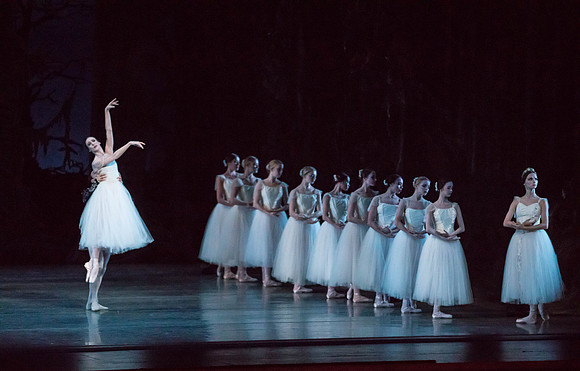20161022_MCB_Giselle_Act2_2Cast_Tricia_Arsht_73A0115