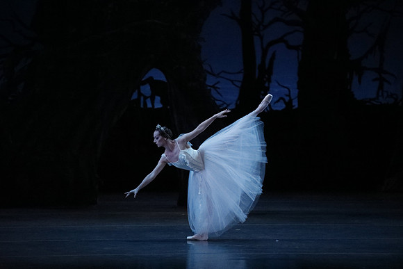 20161023_MCB_Giselle_Act2_3Cast_Jennifer_Laurent_Arsht__73A4965
