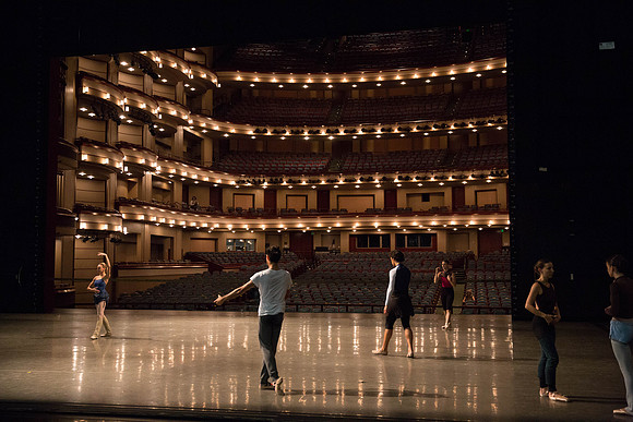 20161022_MCB_Giselle_Company_Clase_Arsht9C7C0166