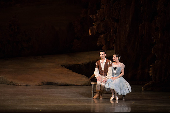 20161022_MCB_Giselle_Act1_2Cast_Tricia_Arsht_Arsht_73A5828