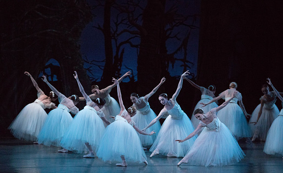 20161022_MCB_Giselle_Act2_2Cast_Tricia_Arsht_73A0039