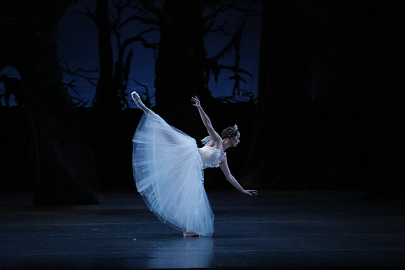 20161023_MCB_Giselle_Act2_3Cast_Jennifer_Laurent_Arsht__73A4976