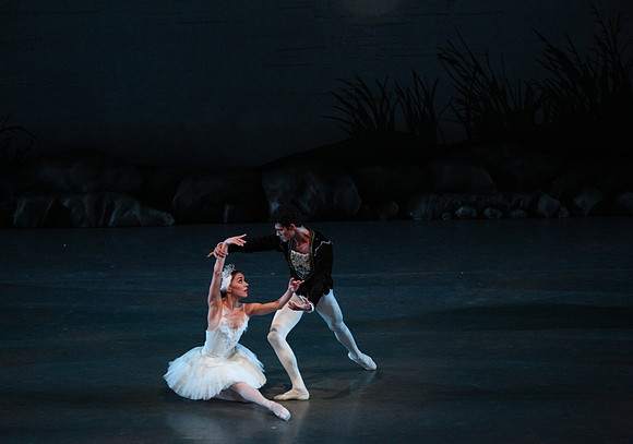 20151114_Swan_Lake_George_Balanchine_Kravis_IMG_6796