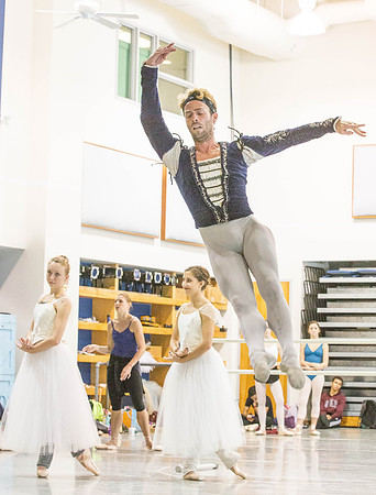 20161013_MCB_Giselle_Act1_Rehersal_Studio9C7C0065